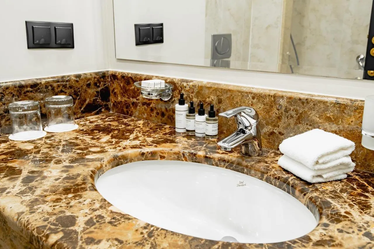 Riviera House Hotel Kyiv